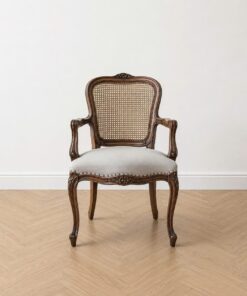 Ghế Karimoku khung gỗ Ash tự nhiên tựa lưng cong bọc nệm